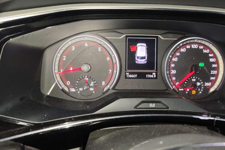 Used Volkswagen Tayron 2020 330TSI Two-Wheel Drive Luxury Smart Connectivity Version Odometer Close Up