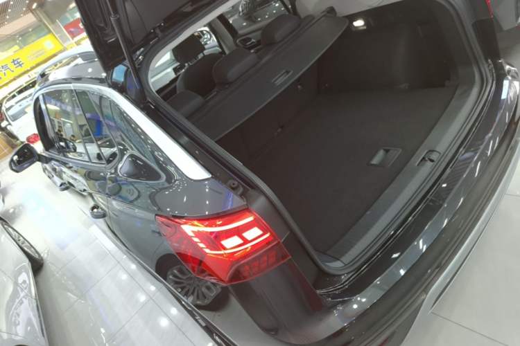 Used Volkswagen Tayron 2020 330TSI Two-Wheel Drive Luxury Smart Connectivity Version Rear Left 45 Deg