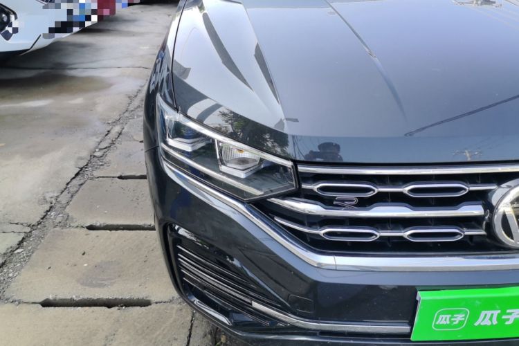 Used Volkswagen Tayron 2020 380TSI All-Wheel Drive R-Line Connected Version Right Front Headlight