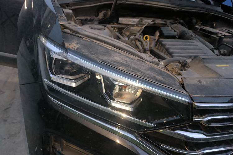 Used Volkswagen Tayron 2020 280TSI Two-Wheel Drive Luxury Connect Edition Right Front Headlight