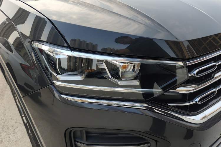 Used Volkswagen Tayron 2020 330TSI Two-Wheel Drive Luxury Smart Connectivity Version Right Front Headlight