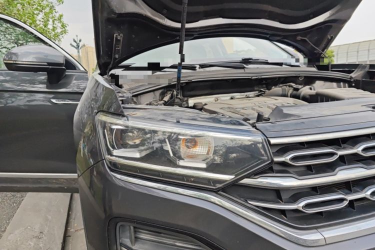 Used Volkswagen Tayron 2020 330TSI Two-Wheel Drive Luxury Smart Connectivity Version Right Front Headlight
