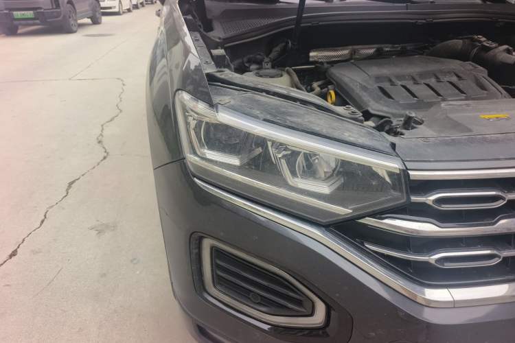 Used Volkswagen Tayron 2020 330TSI Two-Wheel Drive Luxury Connected Pro Edition Right Front Headlight