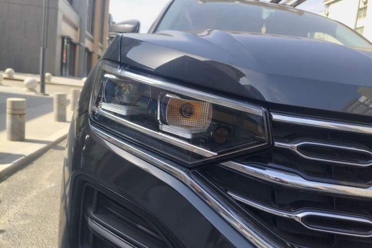 Used Volkswagen Tayron 2020 330TSI Two-Wheel Drive Luxury Smart Connectivity Version Right Front Headlight