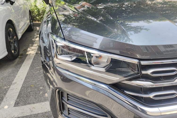 Used Volkswagen Tayron 2020 330TSI Two-Wheel Drive Luxury Smart Connectivity Version Right Front Headlight