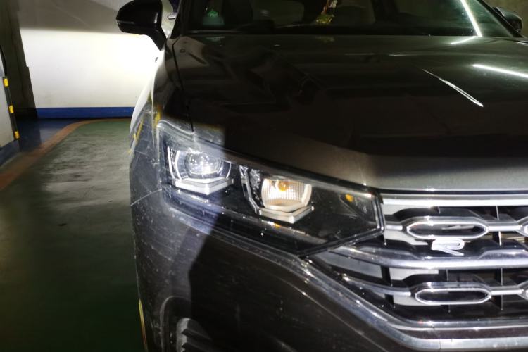 Used Volkswagen Tayron 2020 380TSI All-Wheel Drive R-Line Connected Version Right Front Headlight