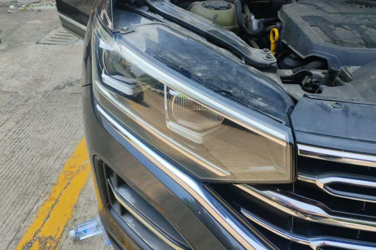 Used Volkswagen Tayron 2020 330TSI Two-Wheel Drive Luxury Smart Connectivity Version Right Front Headlight