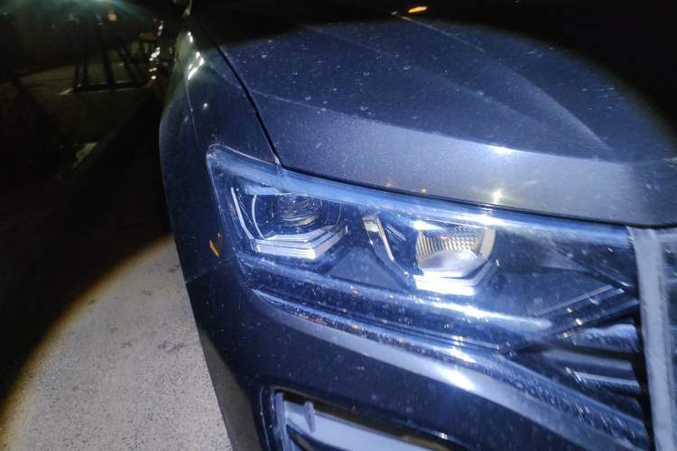 Used Volkswagen Tayron 2020 330TSI Two-Wheel Drive Luxury Smart Connectivity Version Right Front Headlight