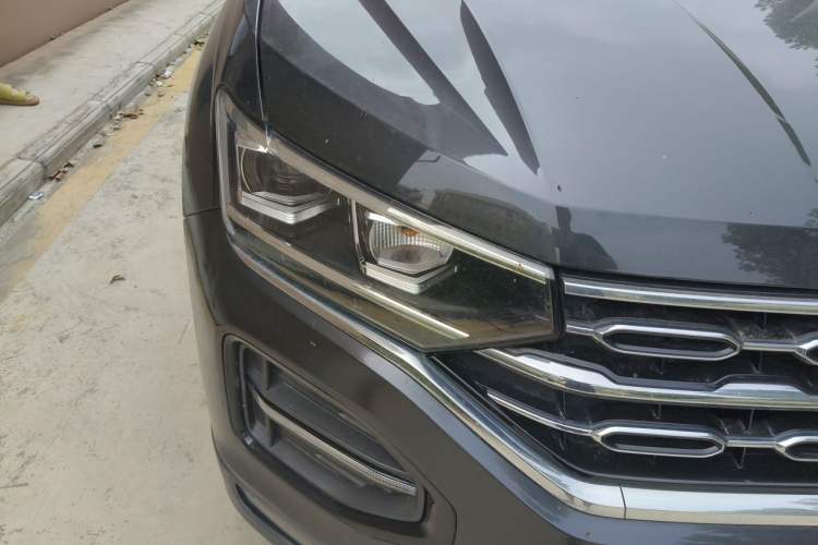 Used Volkswagen Tayron 2020 330TSI Two-Wheel Drive Luxury Smart Connectivity Version Right Front Headlight