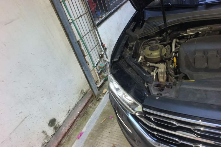 Used Volkswagen Tayron 2020 330TSI Two-Wheel Drive Luxury Smart Connectivity Version Right Front Headlight