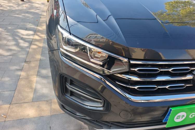Used Volkswagen Tayron 2020 330TSI Two-Wheel Drive Luxury Smart Connectivity Version Right Front Headlight