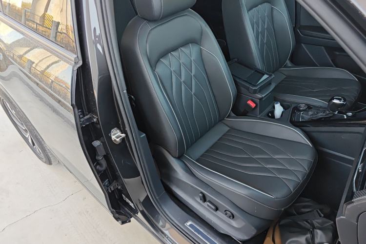 Used Volkswagen Tayron 2020 330TSI Two-Wheel Drive Luxury Smart Connectivity Version Right Front Seat