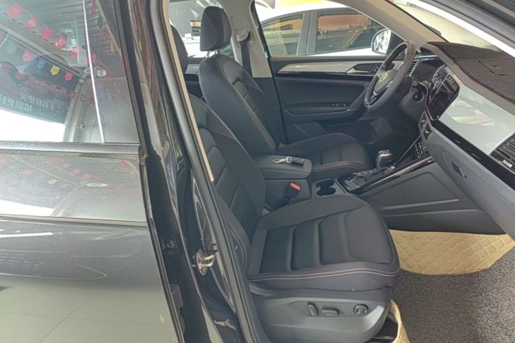 Used Volkswagen Tayron 2020 330TSI Two-Wheel Drive Luxury Smart Connectivity Version Right Front Seat