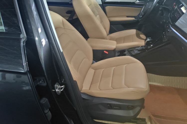 Used Volkswagen Tayron 2020 330TSI Two-Wheel Drive Luxury Smart Connectivity Version Right Front Seat