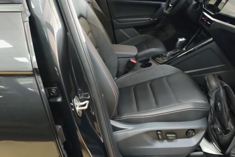 Used Volkswagen Tayron 2020 280TSI Two-Wheel Drive Luxury Connect Edition Right Front Seat