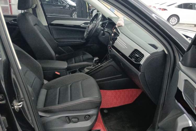 Used Volkswagen Tayron 2020 330TSI Two-Wheel Drive Luxury Smart Connectivity Version Right Front Seat