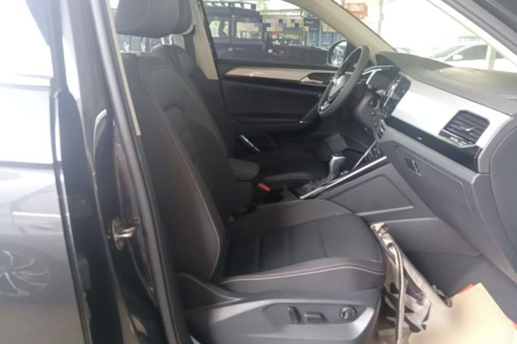 Used Volkswagen Tayron 2020 330TSI Two-Wheel Drive Luxury Smart Connectivity Version Right Front Seat