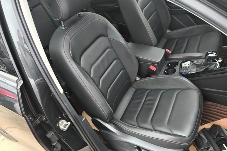 Used Volkswagen Tayron 2020 330TSI Two-Wheel Drive Luxury Smart Connectivity Version Right Front Seat