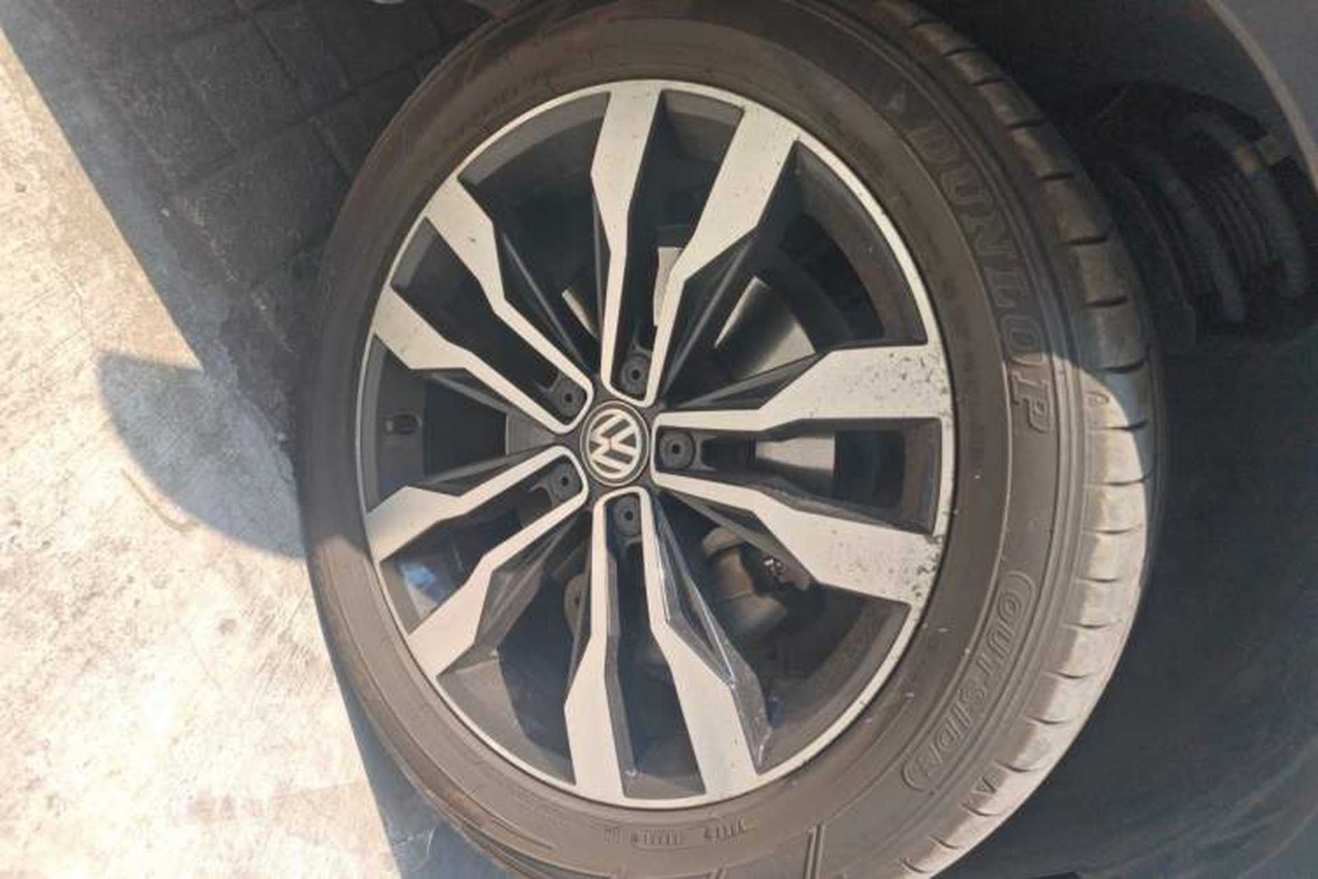Used Volkswagen Tayron 2020 380TSI All-Wheel Drive R-Line Connected Version Right Front Wheel Hub