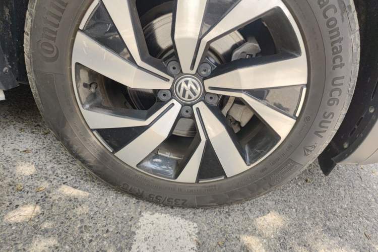 Used Volkswagen Tayron 2020 330TSI Two-Wheel Drive Luxury Smart Connectivity Version Right Front Wheel Hub