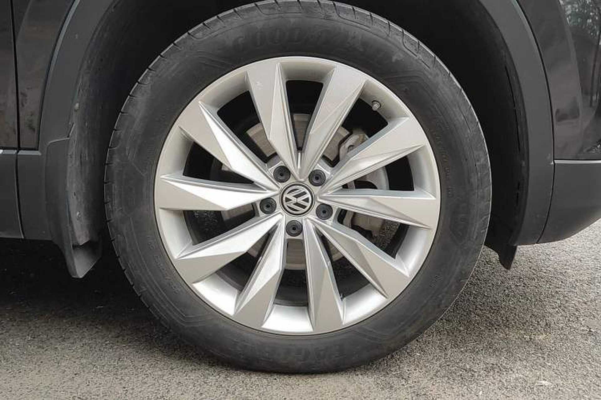 Used Volkswagen Tayron 2020 330TSI Two-Wheel Drive Luxury Connected Pro Edition Right Front Wheel Hub