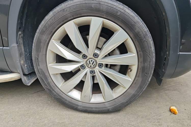 Used Volkswagen Tayron 2020 380TSI Four-Wheel Drive Luxury Connect Pro Edition Right Front Wheel Hub