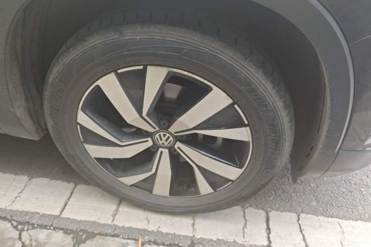 Used Volkswagen Tayron 2020 330TSI Two-Wheel Drive Luxury Smart Connectivity Version Right Front Wheel Hub
