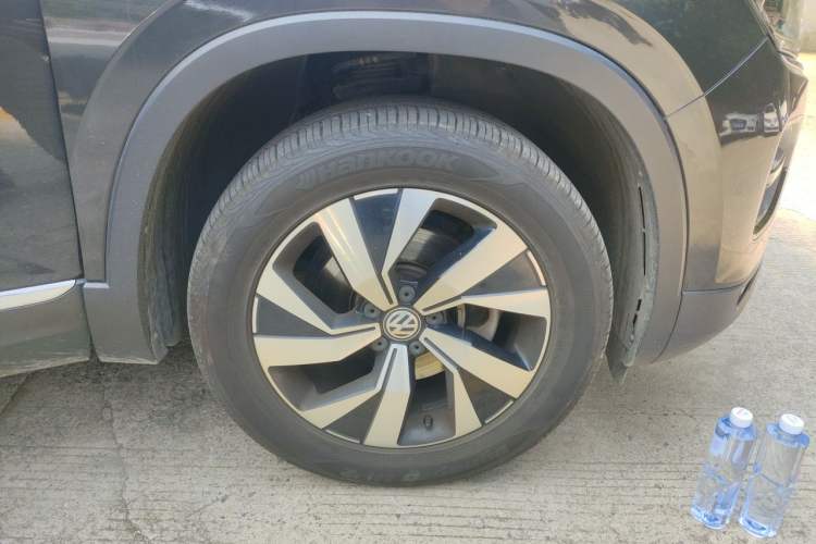 Used Volkswagen Tayron 2020 330TSI Two-Wheel Drive Luxury Smart Connectivity Version Right Front Wheel Hub