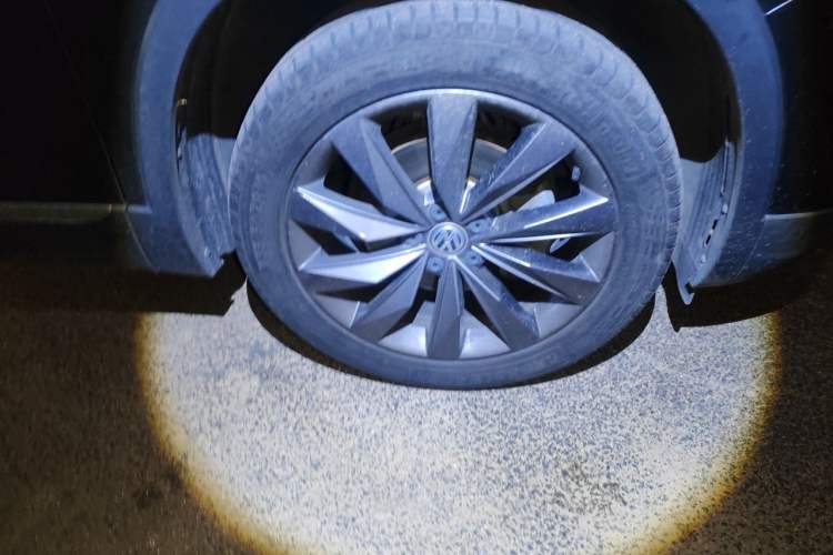 Used Volkswagen Tayron 2020 330TSI Two-Wheel Drive Luxury Smart Connectivity Version Right Front Wheel Hub