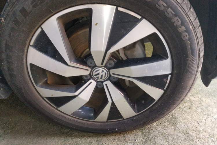 Used Volkswagen Tayron 2020 330TSI Two-Wheel Drive Luxury Smart Connectivity Version Right Front Wheel Hub