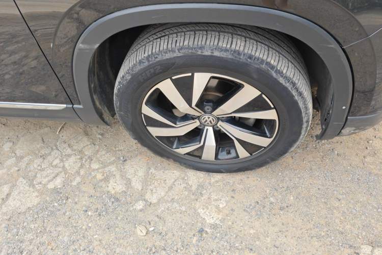Used Volkswagen Tayron 2020 330TSI Two-Wheel Drive Luxury Smart Connectivity Version Right Front Wheel Hub