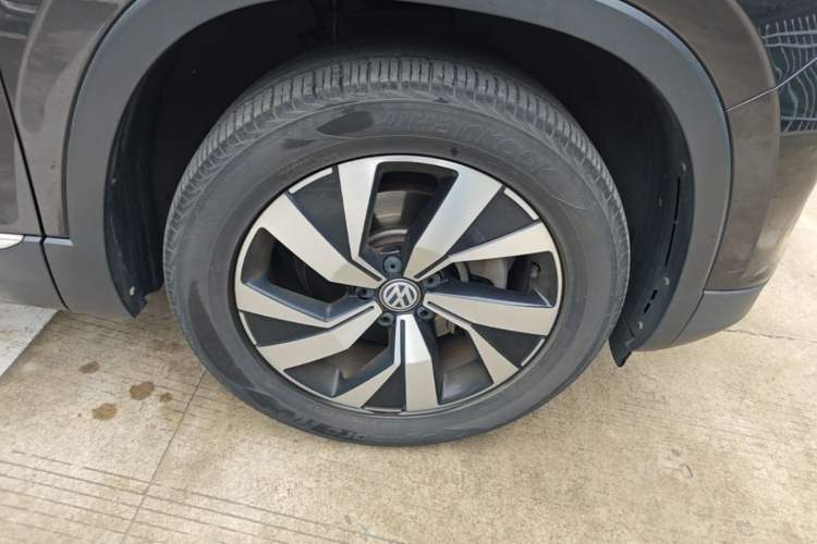 Used Volkswagen Tayron 2020 330TSI Two-Wheel Drive Luxury Smart Connectivity Version Right Front Wheel Hub