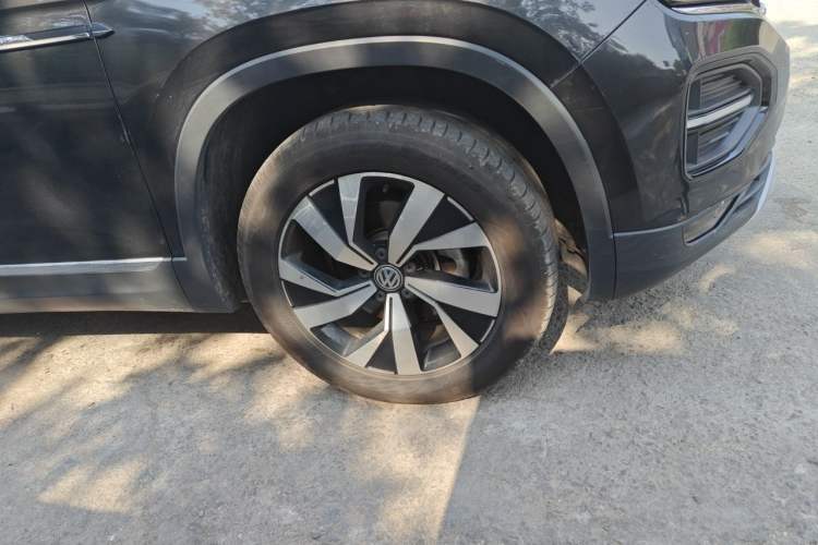 Used Volkswagen Tayron 2020 280TSI Two-Wheel Drive Luxury Connect Edition Right Front Wheel Hub