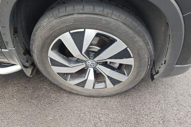 Used Volkswagen Tayron 2020 330TSI Two-Wheel Drive Luxury Smart Connectivity Version Right Front Wheel Hub