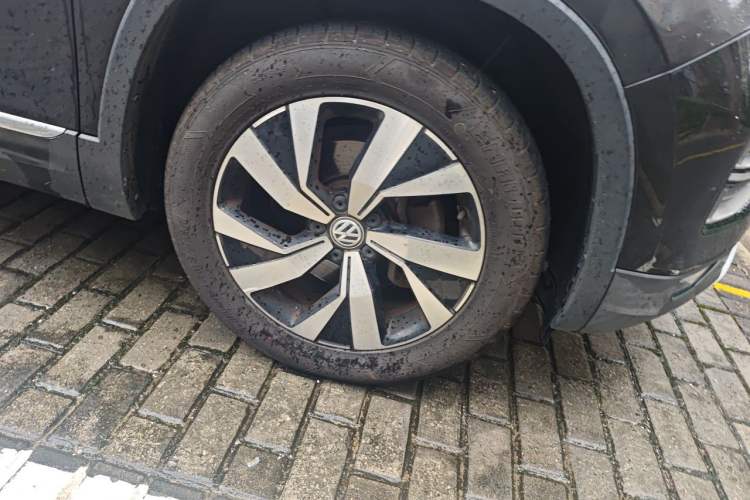 Used Volkswagen Tayron 2020 330TSI Two-Wheel Drive Luxury Smart Connectivity Version Right Front Wheel Hub