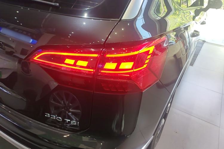 Used Volkswagen Tayron 2020 330TSI Two-Wheel Drive Luxury Smart Connectivity Version Right Rear Taillight