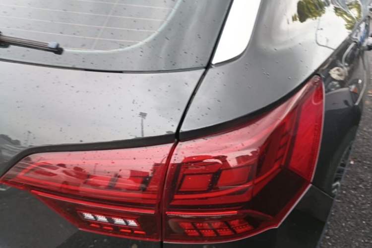 Used Volkswagen Tayron 2020 380TSI All-Wheel Drive R-Line Connected Version Right Rear Taillight
