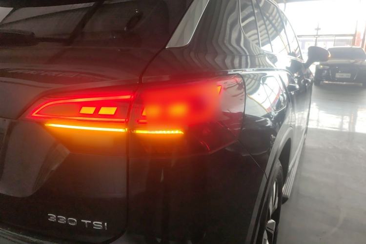 Used Volkswagen Tayron 2020 330TSI Two-Wheel Drive Luxury Smart Connectivity Version Right Rear Taillight