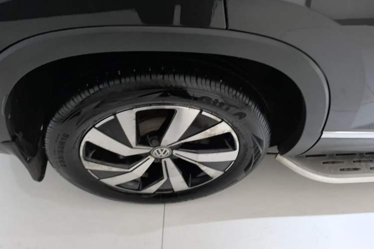 Used Volkswagen Tayron 2020 330TSI Two-Wheel Drive Luxury Smart Connectivity Version Right Rear Wheel Hub