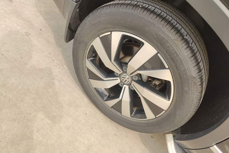 Used Volkswagen Tayron 2020 330TSI Two-Wheel Drive Luxury Smart Connectivity Version Right Rear Wheel Hub