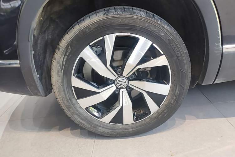 Used Volkswagen Tayron 2020 330TSI Two-Wheel Drive Luxury Smart Connectivity Version Right Rear Wheel Hub