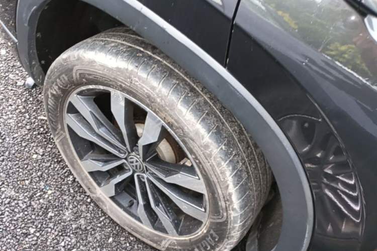 Used Volkswagen Tayron 2020 380TSI All-Wheel Drive R-Line Connected Version Right Rear Wheel Hub