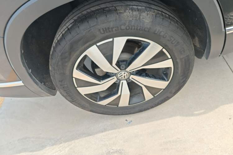 Used Volkswagen Tayron 2020 280TSI Two-Wheel Drive Luxury Connect Edition Right Rear Wheel Hub