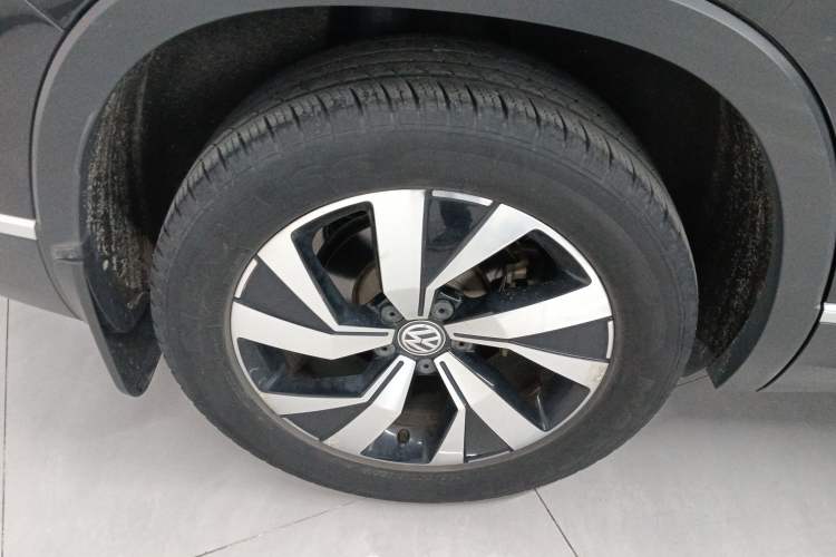 Used Volkswagen Tayron 2020 330TSI Two-Wheel Drive Luxury Smart Connectivity Version Right Rear Wheel Hub