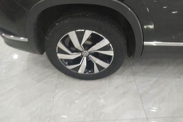 Used Volkswagen Tayron 2020 330TSI Two-Wheel Drive Luxury Smart Connectivity Version Right Rear Wheel Hub