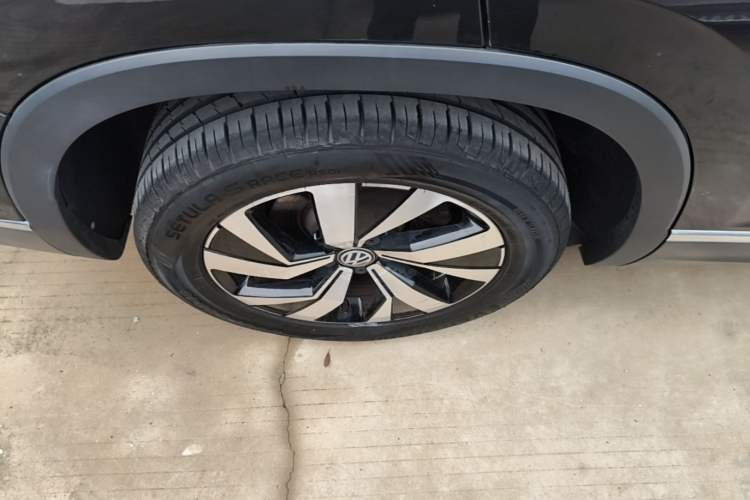 Used Volkswagen Tayron 2020 330TSI Two-Wheel Drive Luxury Smart Connectivity Version Right Rear Wheel Hub