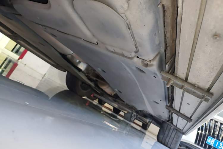 Used Volkswagen Tayron 2020 330TSI Two-Wheel Drive Luxury Smart Connectivity Version Right Side Sill