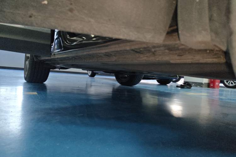 Used Volkswagen Tayron 2020 330TSI Two-Wheel Drive Luxury Smart Connectivity Version Right Side Sill