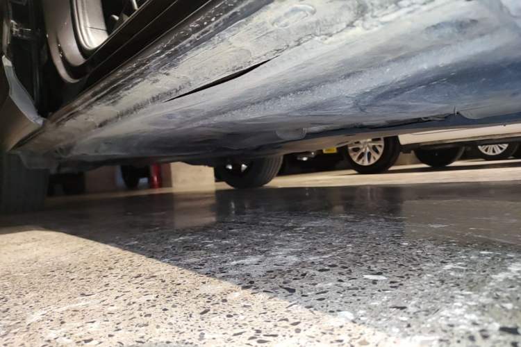 Used Volkswagen Tayron 2020 330TSI Two-Wheel Drive Luxury Smart Connectivity Version Right Side Sill