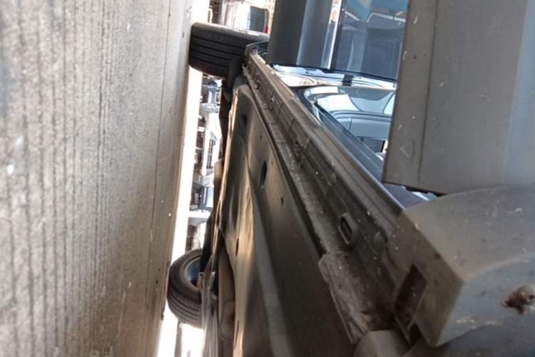 Used Volkswagen Tayron 2020 330TSI Two-Wheel Drive Luxury Smart Connectivity Version Right Side Sill